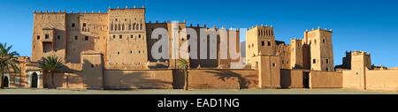 Schlamm-Backstein Kasbah Taourirt, UNESCO-Weltkulturerbe, Ouarzazate, Provinz Ouarzazate, Marokko Stockfoto