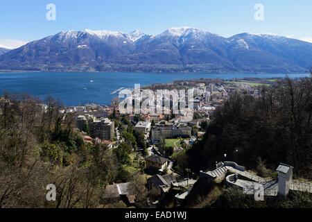 Blick vom Kreuzweg von der Stadt Locarno und den Lago Maggiore, Kanton Tessin, Schweiz Stockfoto