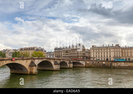 Pont Royal Brücke über Seineufer in Paris, Frankreich Stockfoto