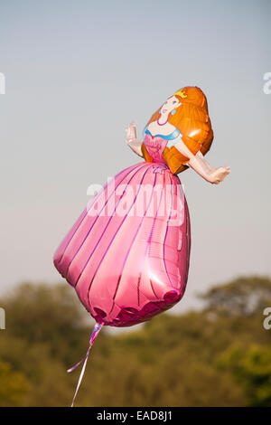 Prinzessin Helium-Ballon in der Luft schweben Stockfoto