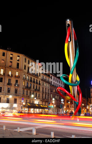 Italien, Lombardei, Mailand, Piazza Cadorna Square, Vor e Filo Skulptur von Claes Oldenburg und Coosje Van Bruggen Stockfoto