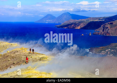 Sulfid-Gas aus der aktive Vulkan auf der Insel Vulcano Stockfoto