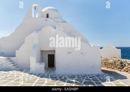 Die Kirche Notre-Dame oder Panagia Paraportiani in das Dorf Chora auf der Insel Mykonos, Griechenland, Europa. Stockfoto