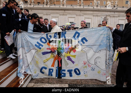 Petersplatz, Vatikan. 12. November 2014. Franziskus, Generalaudienz in Petersplatz, 12. November 2014 Credit: wirklich einfach Star/Alamy Live-Nachrichten Stockfoto