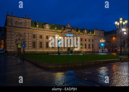 Turin, Italien. 12. November 2014. Italien Piemont Turin "Luci d' Piazza Carlo Alberto Biblioteca Nazionale fest installierte arbeiten 'Cultura Capitale' By Alfredo Jaar Credit: wirklich Easy Star/Alamy Live News Stockfoto