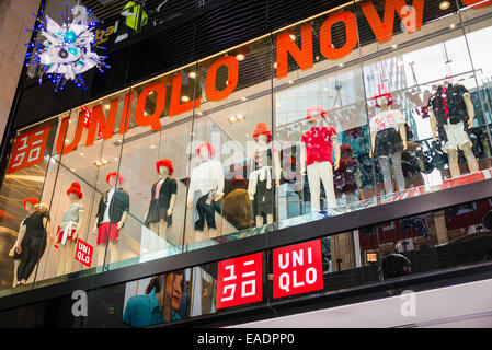 Sydney, Australien. 13. November 2014. Außenansicht des japanischen Mode Riesen Uniqlo-Flagship-Store in Sydney. Bildnachweis: MediaServicesAP/Alamy Live-Nachrichten Stockfoto