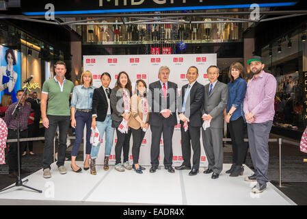 Sydney, Australien. 13. November 2014. VIPs und Personal bereit, sein Flaggschiff öffnen speichern mit einem traditionellen Eröffnungszeremonie in Sydney. Bildnachweis: MediaServicesAP/Alamy Live-Nachrichten Stockfoto