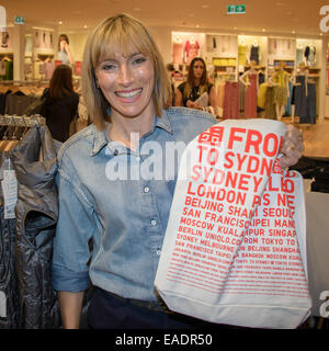 Sydney, Australien. 13. November 2014. Schauspielerin und Shop-Botschafterin Claudia Karvan ist im Bild folgenden UNIQLO-Flagship-Store Eröffnung in Sydney. Bildnachweis: MediaServicesAP/Alamy Live-Nachrichten Stockfoto