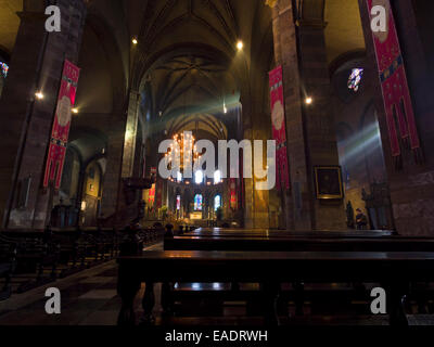 Basilika der Muttergottes romanischen Kirchenraum in Maastricht, Niederlande Stockfoto