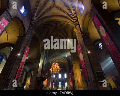 Basilika der Muttergottes romanischen Kirchenraum in Maastricht, Niederlande Stockfoto