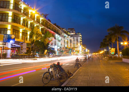 Sisowath Quay am Flussufer Phnom Penh Stockfoto