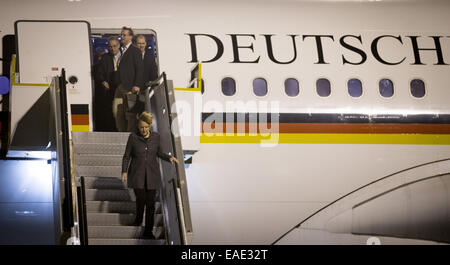 Auckland, Neuseeland. 13. November 2014. Deutsche Bundeskanzlerin Angela Merkel (CDU) kommt mit Airbus A340 der Luftwaffe in Auckland, New Zealand, 13. November 2014. Neben Neuseeland Merkel besucht den G20-Gipfel in Brisbane, Australien und anschließend setzt ihre Reise nach Sydney. Bildnachweis: Dpa picture Alliance/Alamy Live News Stockfoto