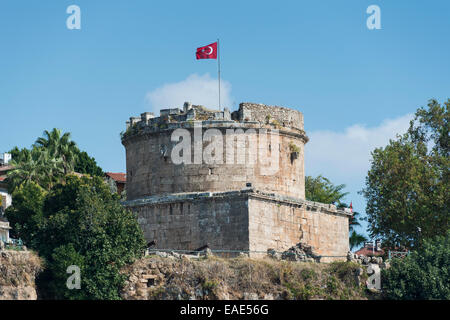 Hıdırlık Turm in der Bucht von Antalya, Hidirlik Kulesi, Festung aus dem 2. Jahrhundert, Kaleici, Antalya, Türkei Stockfoto