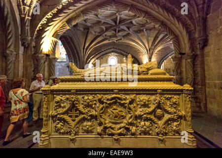 Grab des Explorer Vasco da Gama, Mosteiro Dos Jerónimos, Hieronymus-Kloster, UNESCO Weltkulturerbe, Belém Stockfoto