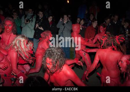 am 30. April Beltane Edinburgh Feuerfestival Prozession in Calton Hill, Edinburgh, Beltane, Beltane Fire Festival Beltane Feuer, Stockfoto