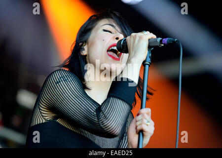 BARCELONA - 29 Mai: Dum Dum Girls (US-amerikanische Rock-Band aus Los Angeles) in Konzert im Heineken Primavera Sound Festival 2014. Stockfoto