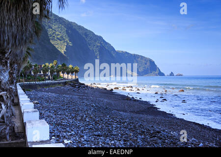 Der Nordküste von Madeira Island zwischen Porto Maniz und Seixal, Portugal Stockfoto