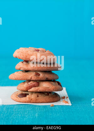 Stapel von chocolate Chip cookies Stockfoto