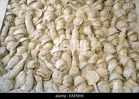 Festliche Masse auf Victory Monument oder Ersten Weltkrieg Denkmal für Armistice Day Haute-Garonne Toulouse Frankreich Stockfoto