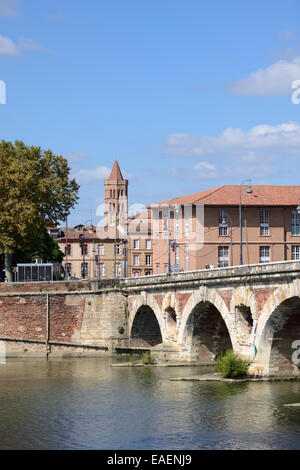 Pont Neuf Brücke über Fluss Garonne & Saint Cyprien Bezirk Toulouse Haute-Garonne Toulouse Stockfoto