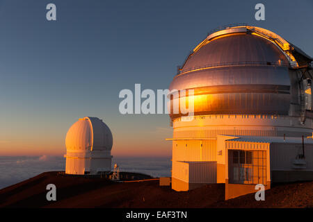 Gemini-Observatorium und das Canada-France-Hawaii Telescope bei Sonnenuntergang am Mauna Kea Hawaii USA Stockfoto