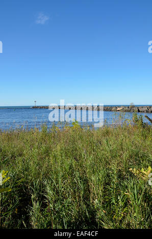 Lake Superior in schwarz Flusshafen, Bessemer, Michigan Stockfoto