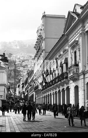 Der Erzbischof den Palast und das Hotel Plaza Grande in Chile Straße am Plaza Grande (Hauptplatz) in Quito, Ecuador Stockfoto