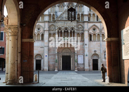 Fassade der Kathedrale von San Giorgio, Ferrara, Emilia Romagna, Italien Stockfoto