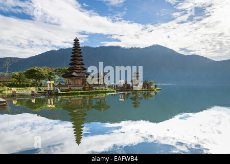 Pura Ulun Danu Tempel am Bratan See, Bali, Indonesien Stockfoto