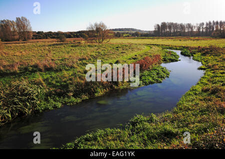 Ein Blick auf den Fluss Glaven und Glaven Tal am Wiveton, Norfolk, England, Vereinigtes Königreich. Stockfoto