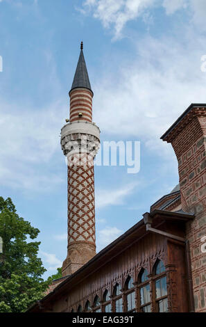 Fragment der Schönheit Minarett der Moschee in der Stadt Plovdiv, Bulgarien Stockfoto