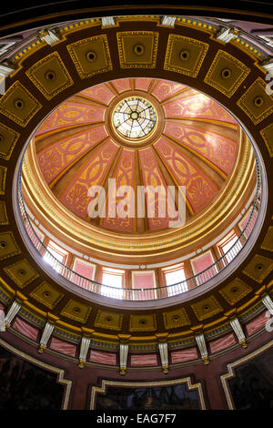 Blick auf die Kuppel und die Wandmalereien im Inneren der Alabama State Capitol building in Montgomery Stockfoto