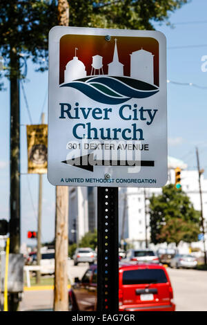 Wegweiser zum River City Church an der Dexter Avenue in Montgomery, Alabama Stockfoto