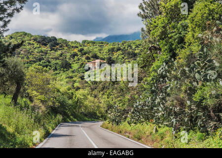 Le Madonie ist ein Gebirgszug in der Mitte der Küste von Sizilien, Italien, Nordeuropa Stockfoto