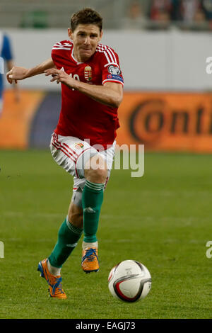 Budapest, Ungarn. 14. November 2014. Hunagrian Zoltan Gera ist mit dem Ball während Ungarn vs. Finnland UEFA Euro 2016 Qualifizierer Fußballspiels in Groupama Arena am 14. November 2014 in Budapest, Ungarn. Bildnachweis: Laszlo Szirtesi/Alamy Live-Nachrichten Stockfoto