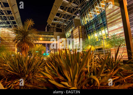 Convention Center in der Nacht in Phoenix, Arizona Stockfoto