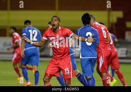 San Salvador, El Salvador. 14. November 2014. Panamas Nicolas Munoz reagiert während eines freundlichen Fußballspiels gegen El Salvador-Cuscatlan Stadium in San Salvador, El Salvador, am 14. November 2014 statt. © Luis Galdamez/Xinhua/Alamy Live-Nachrichten Stockfoto