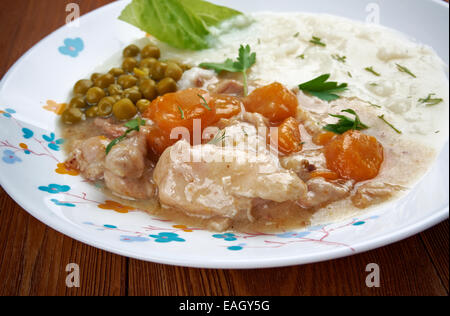 Kalb ist Frikassieren - Frikassee Huhn mit Gemüse Stockfoto