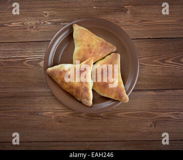 Samosa - gebackene gefüllte pastry.local Küchen von Südasien, Südostasien, Zentralasien und Südwest-Asien, dem arabischen Peninsu Stockfoto