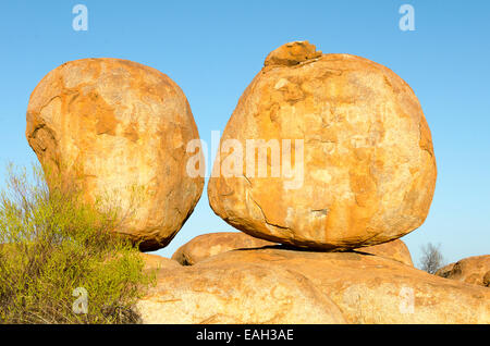 Felsformationen, Devils Marbles, in der Nähe von Tennant Creek, Northern Territory, Australien Stockfoto