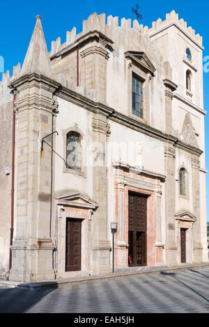 Kirche von Santa Lucia in Savoca Sizilien Stockfoto