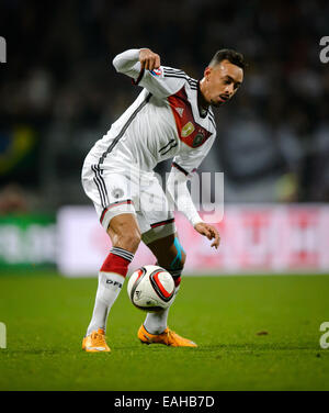 Nürnberg, Deutschland. 14. November 2014. Deutschlands Karim Bellarabi in Aktion während der Europa-Cup-Qualifikation match zwischen Deutschland und Gibraltar im Grundig-Stadion in Nürnberg, 14. November 2014. Deutschland gewinnt das Spiel 4: 0. Foto: Thomas Eisenhuth/Dpa/Alamy Live News Stockfoto