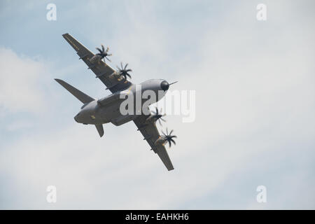 Fairford, UK - 12. Juli 2014: ein RAF-Airbus A400M transportieren Flugzeuge anzeigen bei der Royal International Air Tattoo. Stockfoto