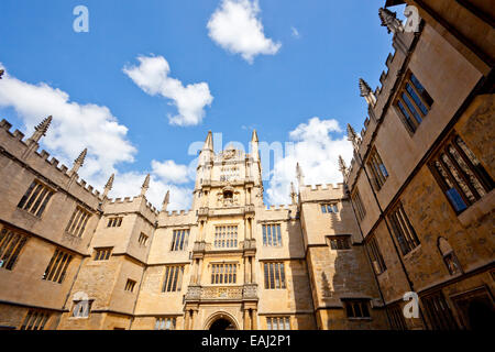 Der Innenhof des universitären Forschungsschwerpunkt Bibliothek - der Bodleian Library in Oxford England UK Stockfoto