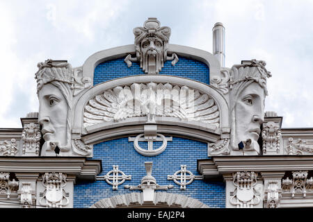 Fassade des Jugendstil-Gebäude, entworfen von Mikhael Eisenstein, Elizabetes Iela, Riga, Lettland Stockfoto