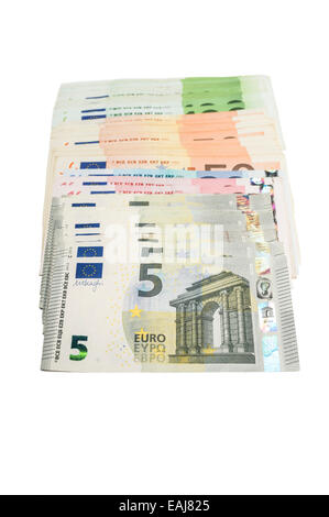 Satz von Euro-Banknoten, die isoliert auf weißem Hintergrund Stockfoto