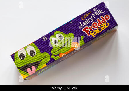 Cadbury Dairy Milk Freddo Gesichter Pralinenschachtel isoliert auf weißem Hintergrund Stockfoto