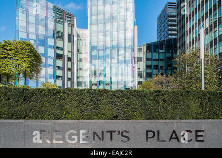 Regent es platzieren Euston Road - London Stockfoto