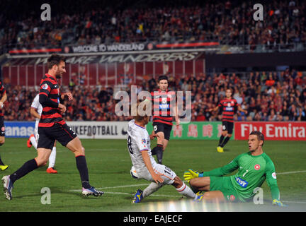 Die Western Sydney Wanderers schlagen Sanfrecce Hiroshima 2-0 ein 1-3-Defizit zu überwinden, nach die erste Etappe der Beseitigung Runde.  Mitwirkende: Ante Covic-wo: Sydney, Australien bei: 14. Mai 2014 Stockfoto