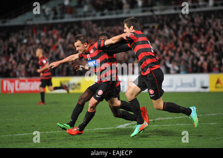 Die Western Sydney Wanderers schlagen Sanfrecce Hiroshima 2-0 ein 1-3-Defizit zu überwinden, nach die erste Etappe der Beseitigung Runde.  Mitwirkende: Brendon Santalab Where: Sydney, Australien bei: 14. Mai 2014 Stockfoto